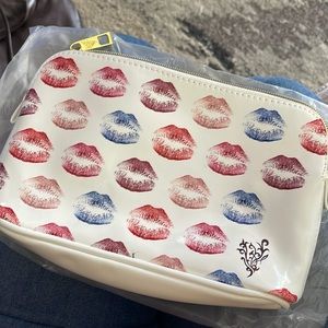 Makeup bag